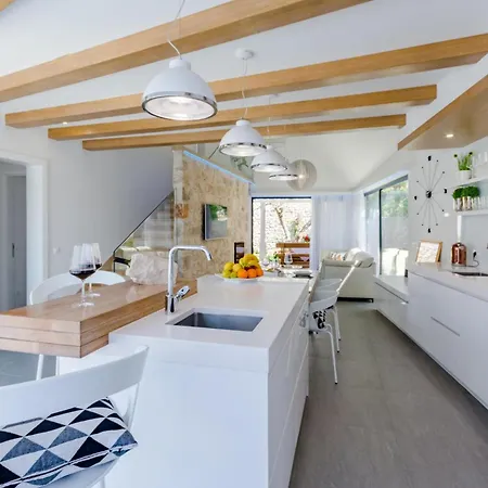 Beautiful In With Wifi スティヴァン